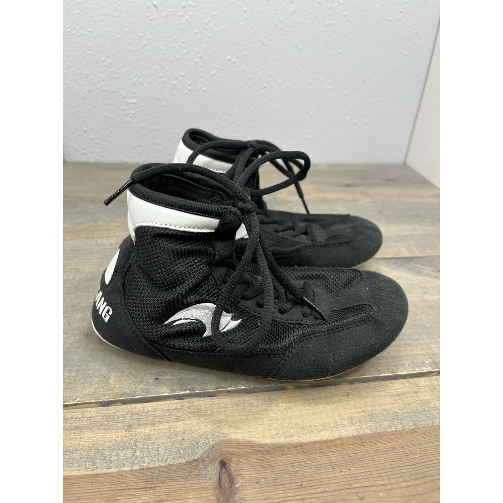 Hong Gang Wrestling Shoes Boys Youth size 1.5 Black Lace Up Mid Top‎